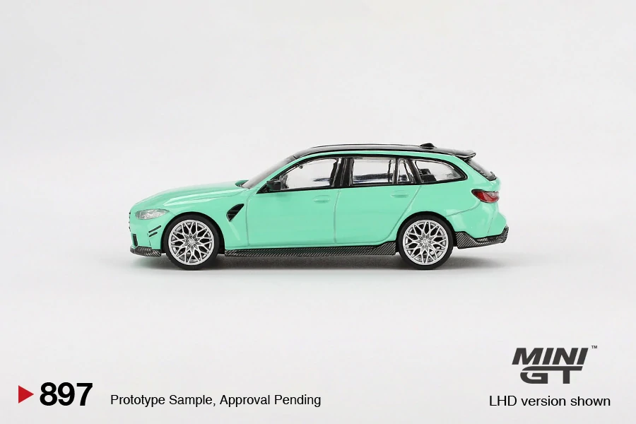BMW M3 TOURING (G81) M Performance sv. zelená 2022 -1:64 - Mini GT
