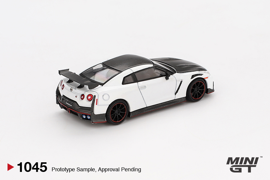 NISSAN GTR (35) NISMO 2024 - bílá met. - 1:64 - Mini GT
