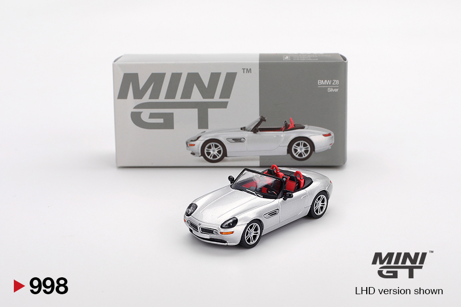 BMW Z8 2003 - stříbrná - 1:64 -Mini GT