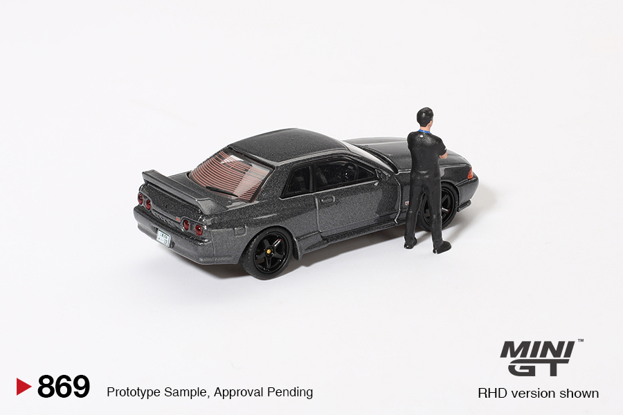 Nissan Skyline GT-R (R32) Gunmetal s figurkou - Tsugio Matsuda Collection - MiniGT