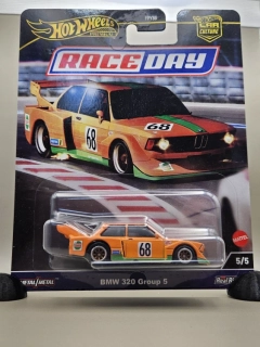 HotWheels - BMW 320 Group 5 - RaceDay